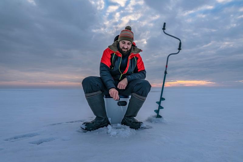 Winter Ice Fishing Shanties: 15 Essentials to Make Your Expedition a Hit